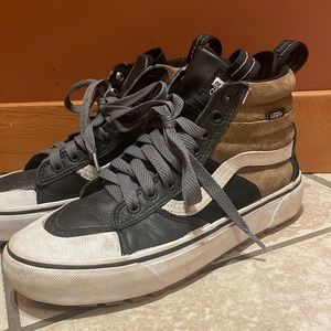 Insulated vans men’s 6.5/women’s 8